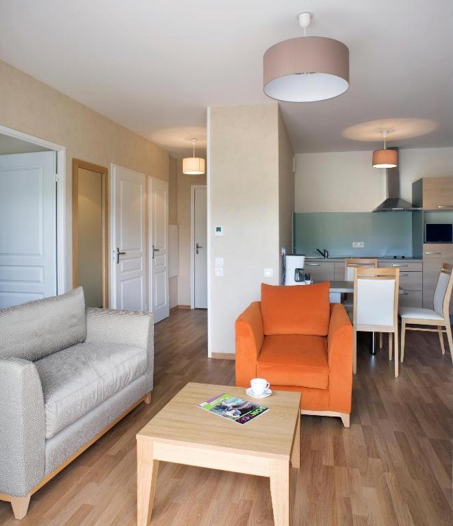 Domitys Les Cles D'Or Aparthotel Orthez Exterior photo