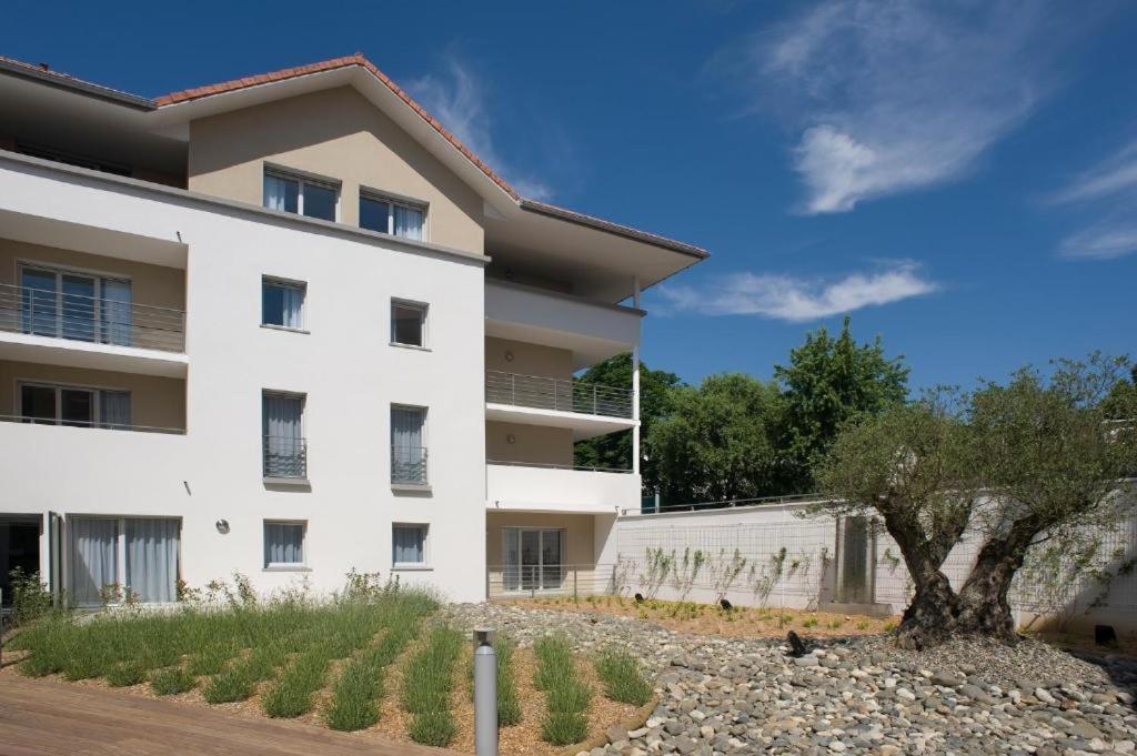 Domitys Les Cles D'Or Aparthotel Orthez Exterior photo